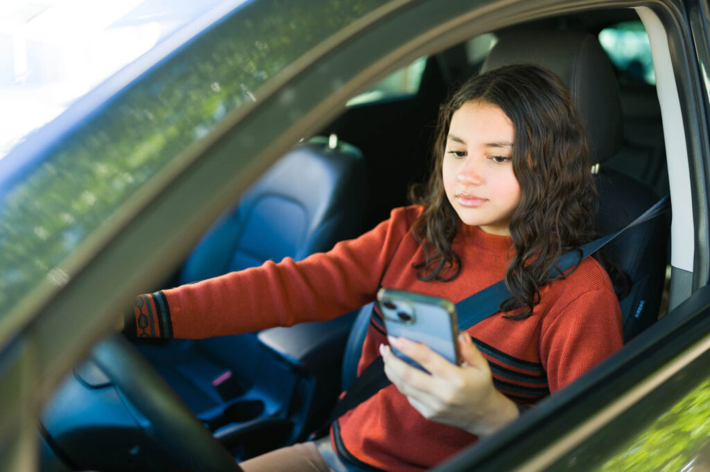 The Dangers of Texting and Driving for Teen Drivers
